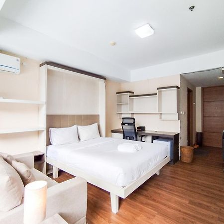 Simply And Comfy Studio Room Apartment Beverly Dago By Travelio Bandung Eksteriør billede
