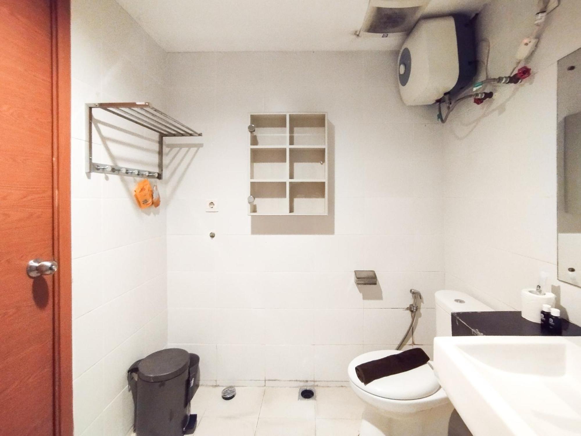 Simply And Comfy Studio Room Apartment Beverly Dago By Travelio Bandung Eksteriør billede