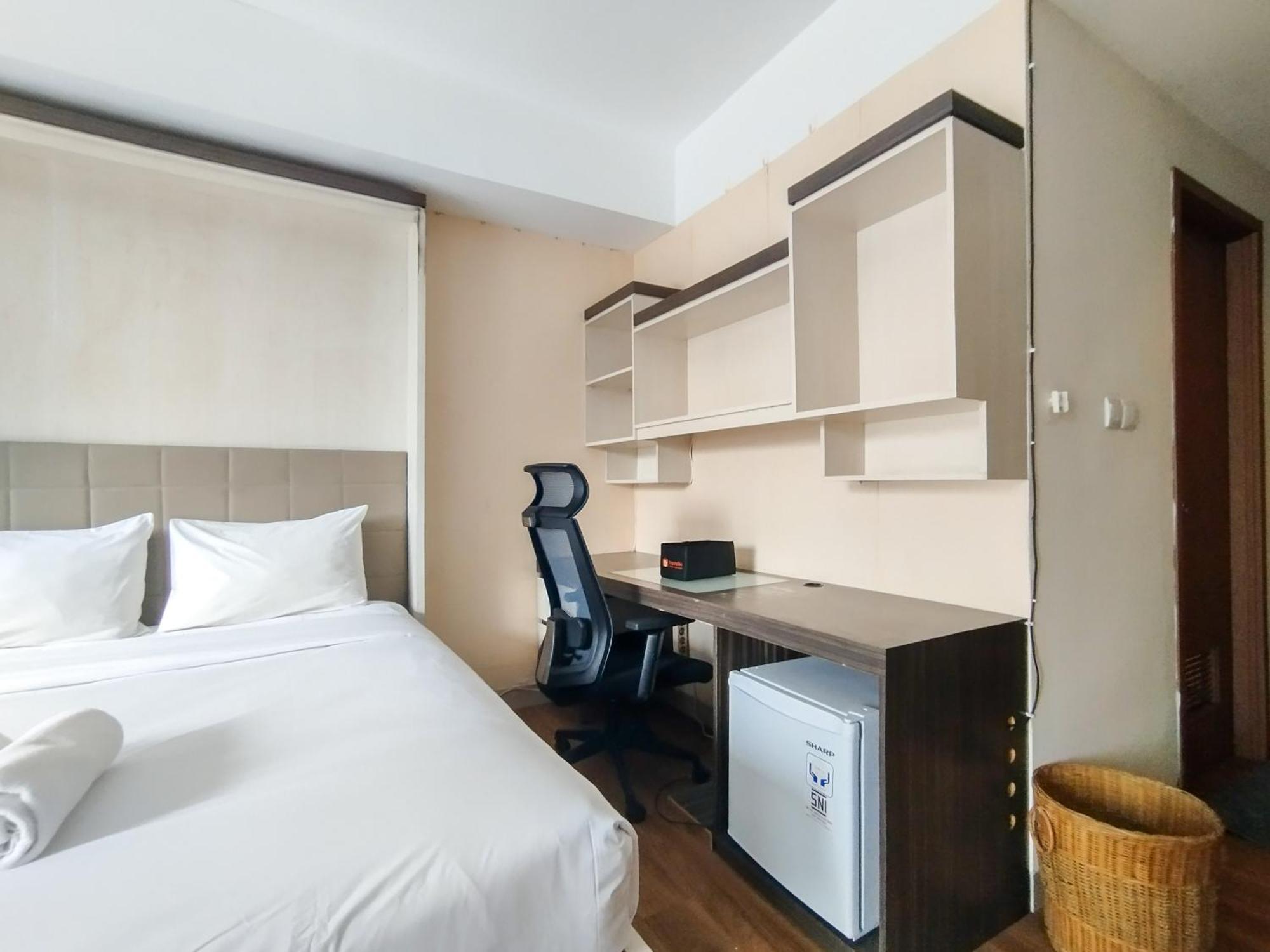 Simply And Comfy Studio Room Apartment Beverly Dago By Travelio Bandung Eksteriør billede