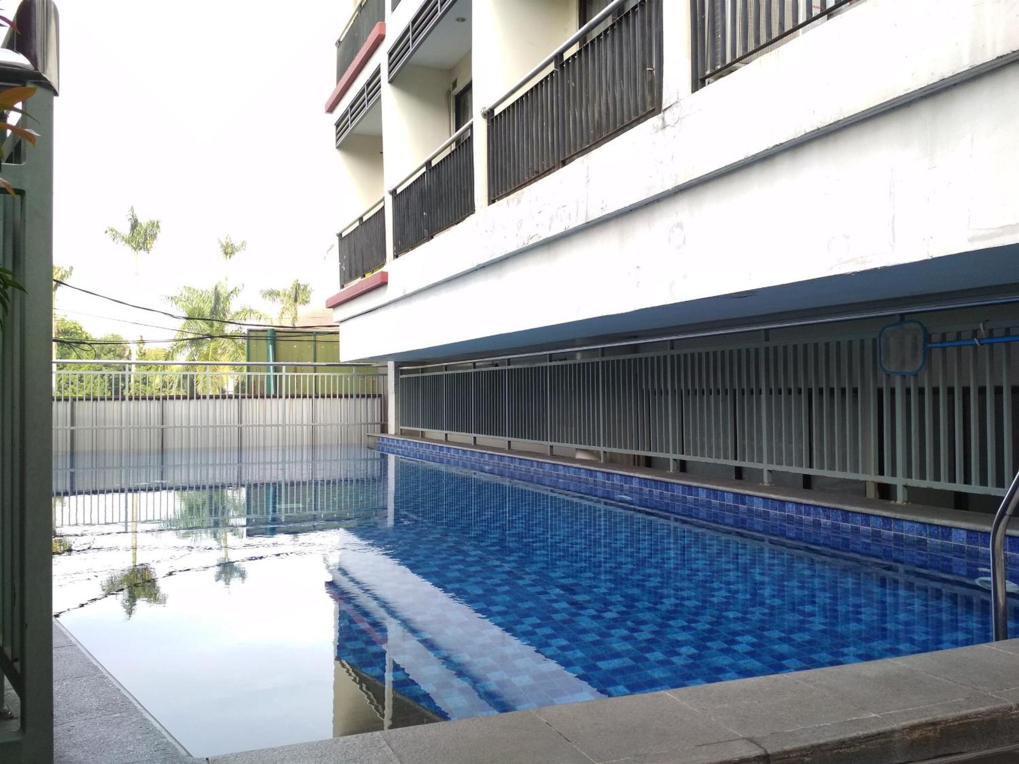 Simply And Comfy Studio Room Apartment Beverly Dago By Travelio Bandung Eksteriør billede
