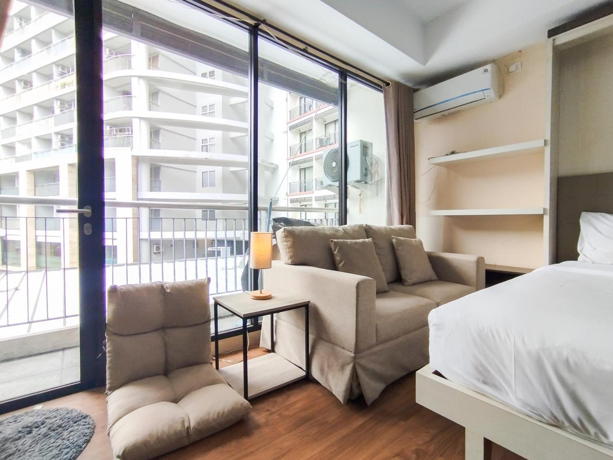 Simply And Comfy Studio Room Apartment Beverly Dago By Travelio Bandung Eksteriør billede